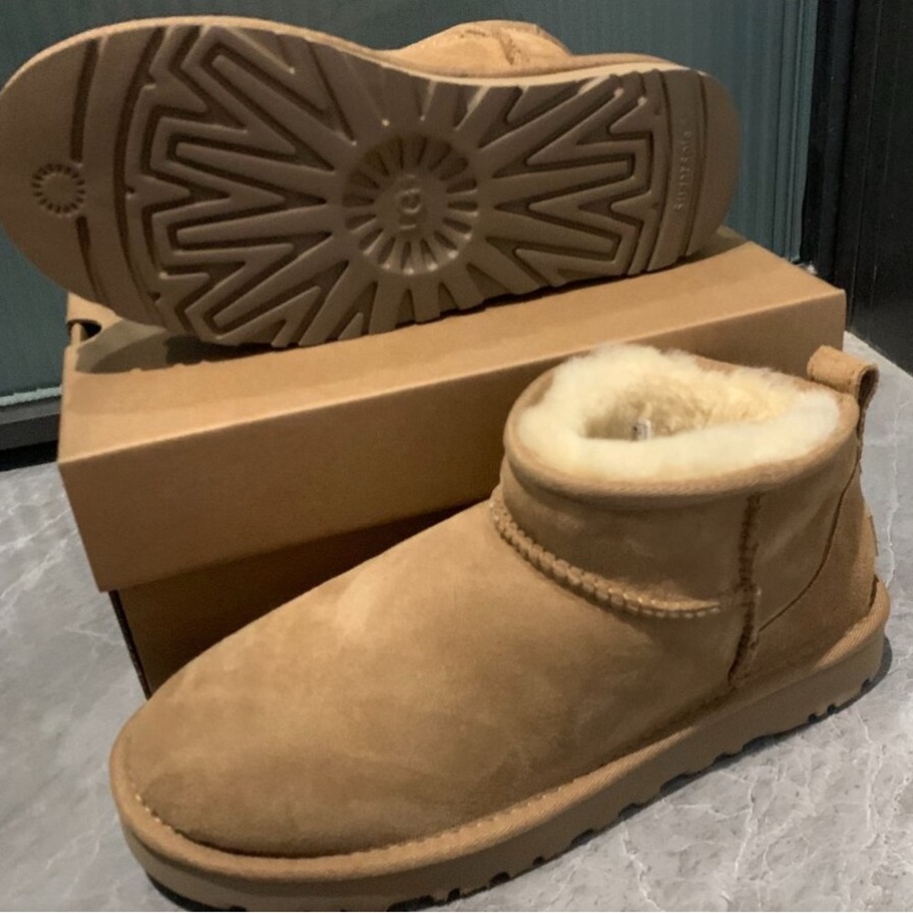 UGG Classic Ultra Mini Booties EU38